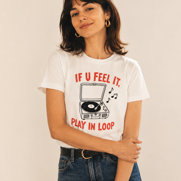 PLAY IN LOOP TEE
